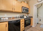 Thumbnail 4 of 22 - kitchen