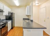 Thumbnail 3 of 20 - Lake Creek - Kitchen