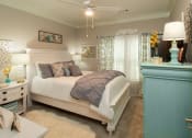 Thumbnail 32 of 43 - bedroom