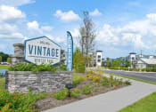 Thumbnail 29 of 30 - Vintage Winter Park  monument sign