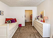 Thumbnail 12 of 22 - Bedroom