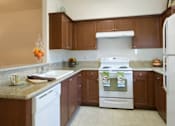 Thumbnail 15 of 17 - Kitchen