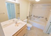 Thumbnail 22 of 24 - bathroom with grab bars