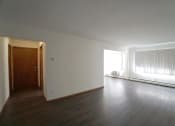 Thumbnail 10 of 31 - Como Court - 2 Bedroom, Minneapolis, Minnesota