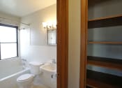 Thumbnail 16 of 31 - Como Court - 2 Bedroom, Minneapolis, Minnesota