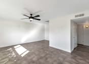 Thumbnail 5 of 15 - Room