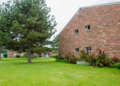 Thumbnail 9 of 16 - Landscaping at Warren Club Apartments