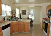 Thumbnail 12 of 34 - breakfast bar area by eat in kitchen