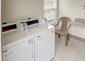 Thumbnail 10 of 20 - Laundry room