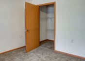 Thumbnail 11 of 20 - Bedroom
