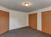 Thumbnail 13 of 24 - Bedroom