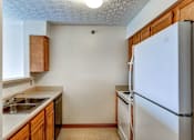 Thumbnail 25 of 32 - Kitchen