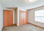 Thumbnail 16 of 24 - Bedroom