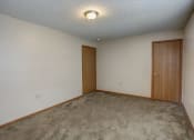 Thumbnail 15 of 26 - Bedroom