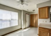 Thumbnail 20 of 26 - Dining room