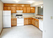 Thumbnail 17 of 28 - Kitchen