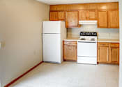 Thumbnail 16 of 28 - Kitchen