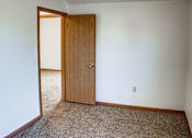 Thumbnail 10 of 28 - Bedroom