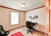 Thumbnail 8 of 22 - Monarch bedroom