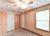 Thumbnail 12 of 27 - Bedroom