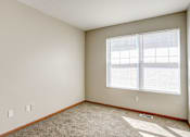 Thumbnail 12 of 28 - Bedroom