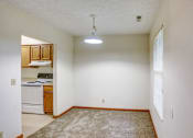 Thumbnail 13 of 25 - Dining room