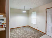 Thumbnail 14 of 25 - Dining room