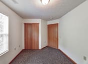 Thumbnail 13 of 31 - Bedroom