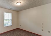 Thumbnail 10 of 31 - Bedroom