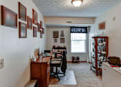 Thumbnail 10 of 25 - Office