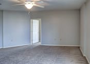 Thumbnail 14 of 29 - Living room