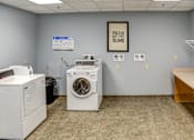 Thumbnail 25 of 29 - Laundry room