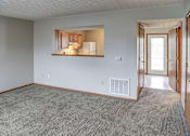 Thumbnail 20 of 31 - Living room