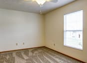 Thumbnail 14 of 31 - Bedroom
