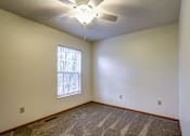 Thumbnail 17 of 31 - Bedroom