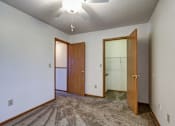 Thumbnail 18 of 31 - Bedroom