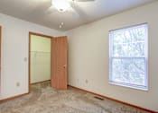 Thumbnail 13 of 28 - Bedroom