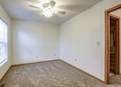 Thumbnail 17 of 28 - Bedroom