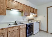 Thumbnail 19 of 28 - Kitchen