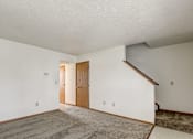 Thumbnail 25 of 28 - Living room