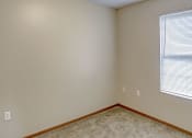 Thumbnail 13 of 27 - Bedroom