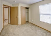 Thumbnail 15 of 27 - Bedroom