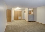 Thumbnail 21 of 27 - Living room