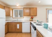 Thumbnail 8 of 11 - Pebble Creek Townhomes | Kitchen