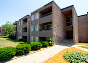 Thumbnail 8 of 8 - East Lansing Apartments Near Michigan State University | Americana B Apartments