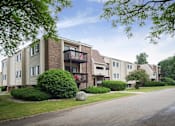 Thumbnail 15 of 22 - East Lansing Apartments | Carriage Hill East Apartments and Townhomes