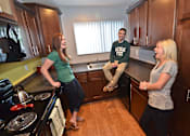 Thumbnail 2 of 11 - East Lansing Apartments near Michigan State University | Collingwood Apartments