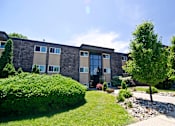 Thumbnail 8 of 11 - East Lansing Apartments near Michigan State University | Collingwood Apartments