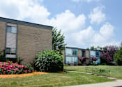 Thumbnail 2 of 12 - East Lansing Apartments | East Knolls Apartments