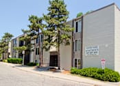 Thumbnail 13 of 14 - East Lansing Apartments Near Michigan State University | River Park Apartments